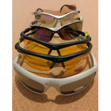 Saulesbrilles ar UV staru aizsardzību (dažādi modeļi)