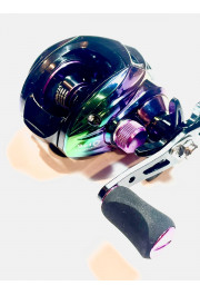 Miracle Fish multiplikatora spole AK Right hameleona krāsa.