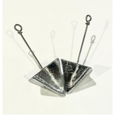 Bultas formas svina piramīda